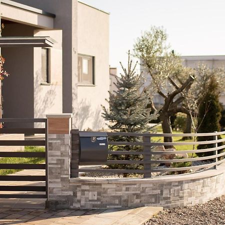 Villa Lily Galizana Ngoại thất bức ảnh